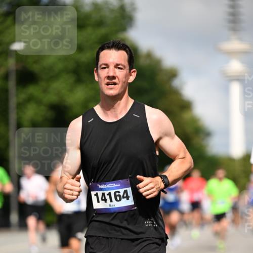 29.06.2025 - hella hamburg halbmarathon Dr. Thomas Lammeyer http://msf.ph/oto/8200683 29.06.2025 09:48:15 Kennedybrücke 1758, 2746, 3201, 5269, 5367, 6619, 6781, 8473, 8731, 10156, 10486, 10848, 11169 meine-sportfotos.de