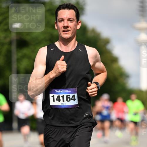 29.06.2025 - hella hamburg halbmarathon Dr. Thomas Lammeyer http://msf.ph/oto/8200697 29.06.2025 09:48:15 Kennedybrücke 1758, 2746, 3201, 5269, 5367, 6619, 6781, 8473, 8731, 10156, 10486, 10848, 11169 meine-sportfotos.de