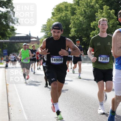 29.06.2025 - hella hamburg halbmarathon Jannik Wohlers http://msf.ph/oto/8200702 29.06.2025 09:47:44 Lombardsbrücke 1385, 1562, 1743, 2714, 2767, 3959, 4602, 4860, 5091, 5315, 6684, 6829, 6990, 8362, 8933, 9178, 10384, 10900, 11202, 11227, 11620, 11745, 11929, 12290, 12514, 12865, 13595, 13854, 14387, 14875, 14908, 14934, 15015, 15261, 15415, 15701, 16119, 16158, 17024, 17217, 18103, 18573, 18584, 18679, 18841 meine-sportfotos.de