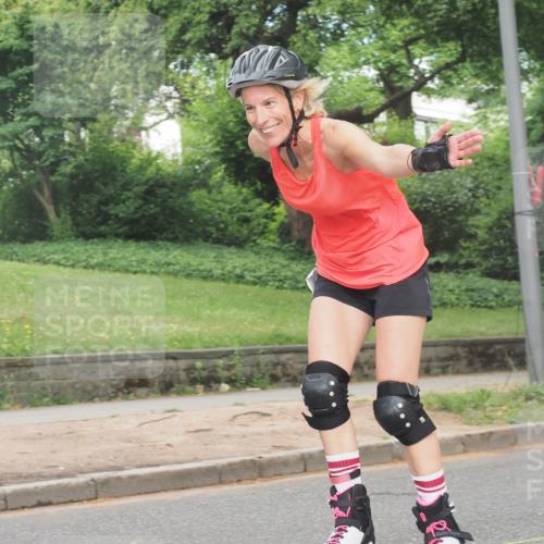 29.06.2025 - hella hamburg halbmarathon KatJ http://msf.ph/oto/8200708 29.06.2025 09:30:08 Zwischen KM18-KM19  meine-sportfotos.de