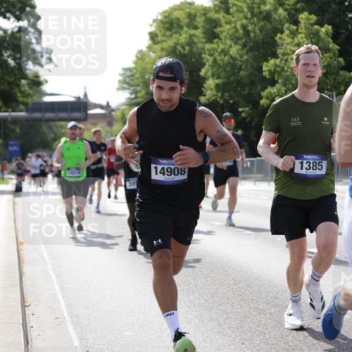 29.06.2025 - hella hamburg halbmarathon Jannik Wohlers http://msf.ph/oto/8200731 29.06.2025 09:47:44 Lombardsbrücke 1385, 1562, 1743, 2714, 2767, 3959, 4602, 4860, 5091, 5315, 6684, 6829, 6990, 8362, 8933, 9178, 10384, 10900, 11202, 11227, 11620, 11745, 11929, 12290, 12514, 12865, 13595, 13854, 14387, 14875, 14908, 14934, 15015, 15261, 15415, 15701, 16119, 16158, 17024, 17217, 18103, 18573, 18584, 18679, 18841 meine-sportfotos.de