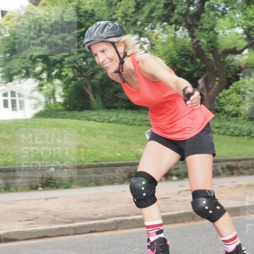 29.06.2025 - hella hamburg halbmarathon KatJ http://msf.ph/oto/8200733 29.06.2025 09:30:09 Zwischen KM18-KM19  meine-sportfotos.de