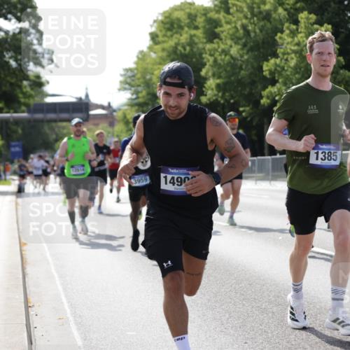 29.06.2025 - hella hamburg halbmarathon Jannik Wohlers http://msf.ph/oto/8200754 29.06.2025 09:47:44 Lombardsbrücke 1385, 1562, 1743, 2714, 2767, 3959, 4602, 4860, 5091, 5315, 6684, 6829, 6990, 8362, 8933, 9178, 10384, 10900, 11202, 11227, 11620, 11745, 11929, 12290, 12514, 12865, 13595, 13854, 14387, 14875, 14908, 14934, 15015, 15261, 15415, 15701, 16119, 16158, 17024, 17217, 18103, 18573, 18584, 18679, 18841 meine-sportfotos.de