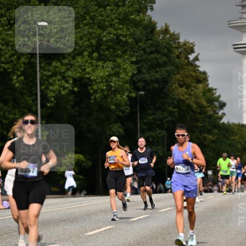 29.06.2025 - hella hamburg halbmarathon Dr. Thomas Lammeyer http://msf.ph/oto/8200783 29.06.2025 10:11:42 Kennedybrücke 1893, 1993, 2136, 3929, 4262, 5242, 5899, 5926, 6196, 6517, 6518, 6707, 6713, 6715, 6833, 7503, 7760, 8585, 9967, 10283, 10700 meine-sportfotos.de