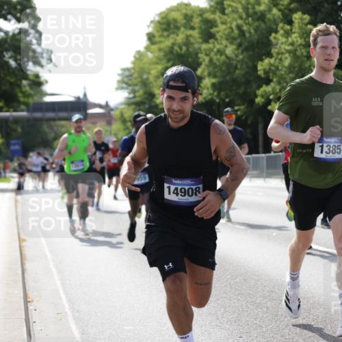 29.06.2025 - hella hamburg halbmarathon Jannik Wohlers http://msf.ph/oto/8200786 29.06.2025 09:47:44 Lombardsbrücke 1385, 1562, 1743, 2714, 2767, 3959, 4602, 4860, 5091, 5315, 6684, 6829, 6990, 8362, 8933, 9178, 10384, 10900, 11202, 11227, 11620, 11745, 11929, 12290, 12514, 12865, 13595, 13854, 14387, 14875, 14908, 14934, 15015, 15261, 15415, 15701, 16119, 16158, 17024, 17217, 18103, 18573, 18584, 18679, 18841 meine-sportfotos.de