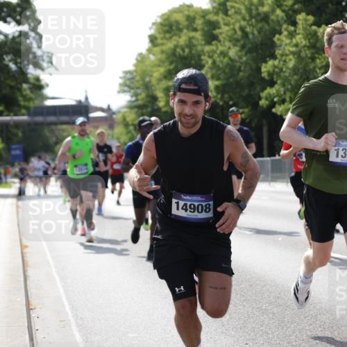 29.06.2025 - hella hamburg halbmarathon Jannik Wohlers http://msf.ph/oto/8200807 29.06.2025 09:47:44 Lombardsbrücke 1385, 1562, 1743, 2714, 2767, 3959, 4602, 4860, 5091, 5315, 6684, 6829, 6990, 8362, 8933, 9178, 10384, 10900, 11202, 11227, 11620, 11745, 11929, 12290, 12514, 12865, 13595, 13854, 14387, 14875, 14908, 14934, 15015, 15261, 15415, 15701, 16119, 16158, 17024, 17217, 18103, 18573, 18584, 18679, 18841 meine-sportfotos.de