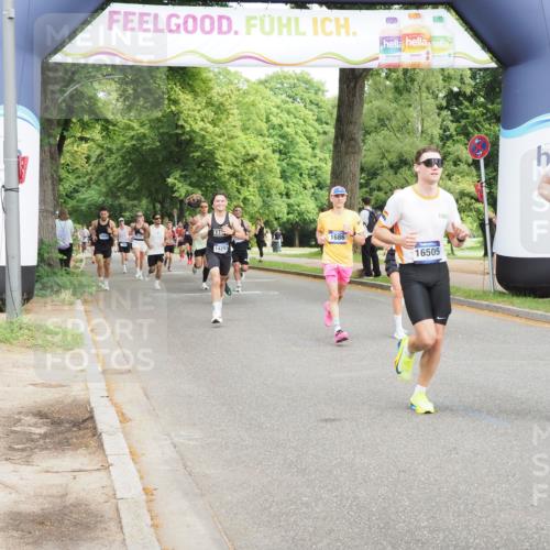 29.06.2025 - hella hamburg halbmarathon MichiJ http://msf.ph/oto/8200840 29.06.2025 10:21:31 Zwischen KM18-KM19 1686, 5070, 7965, 8883, 11199, 15054, 16505 meine-sportfotos.de