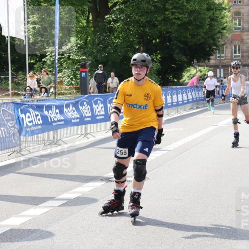29.06.2025 - hella hamburg halbmarathon Strokosch-Dieckow http://msf.ph/oto/8200852 29.06.2025 09:50:16 Ziel 20240, 20256, 20514, 20538 meine-sportfotos.de