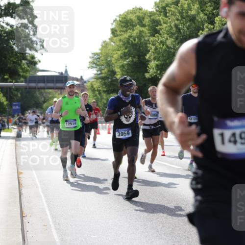 29.06.2025 - hella hamburg halbmarathon Jannik Wohlers http://msf.ph/oto/8200853 29.06.2025 09:47:45 Lombardsbrücke 1385, 1562, 1743, 2714, 2767, 3959, 4602, 4860, 5091, 5315, 6684, 6829, 6990, 8362, 8933, 10384, 10900, 11202, 11227, 11620, 11745, 11929, 12290, 12514, 12865, 13595, 13854, 14387, 14875, 14908, 14934, 15015, 15261, 15415, 15701, 15959, 16119, 16158, 17024, 17217, 18103, 18573, 18584, 18679, 18841 meine-sportfotos.de