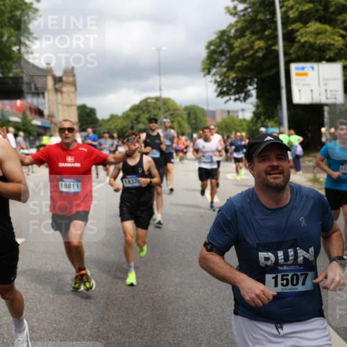 29.06.2025 - hella hamburg halbmarathon Yannick Fuchs http://msf.ph/oto/8200857 29.06.2025 10:44:43 20KM 1119, 1399, 1461, 1466, 1507, 1630, 1750, 1817, 2207, 3654, 4077, 4127, 4346, 5115, 6027, 6662, 6712, 6795, 7052, 7176, 7397, 7583, 7930, 7932, 8117, 8572, 8704, 8819, 9057, 10371, 11356, 11455, 11607, 12624, 13008, 13609, 13687, 13701, 13875, 14034, 14257, 14626, 15362, 15395, 15803, 15950, 16716, 16806, 17179, 17221, 17247, 17384, 18006, 18066, 18370, 18394, 18489, 18657, 18658, 18811 meine-sportfotos.de