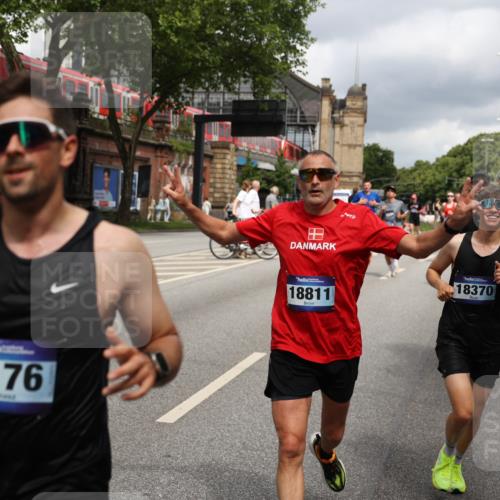 29.06.2025 - hella hamburg halbmarathon Yannick Fuchs http://msf.ph/oto/8200938 29.06.2025 10:44:43 20KM 1119, 1399, 1461, 1466, 1507, 1630, 1750, 1817, 2207, 3654, 4077, 4127, 4346, 5115, 6027, 6662, 6712, 6795, 7052, 7176, 7397, 7583, 7930, 7932, 8117, 8572, 8704, 8819, 9057, 10371, 11356, 11455, 11607, 12624, 13008, 13609, 13687, 13701, 13875, 14034, 14257, 14626, 15362, 15395, 15803, 15950, 16716, 16806, 17179, 17221, 17247, 17384, 18006, 18066, 18370, 18394, 18489, 18657, 18658, 18811 meine-sportfotos.de