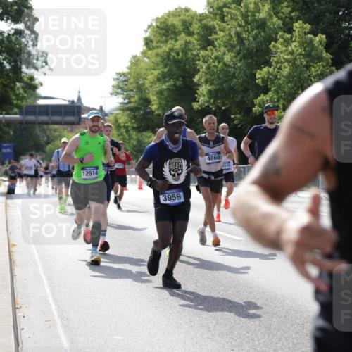29.06.2025 - hella hamburg halbmarathon Jannik Wohlers http://msf.ph/oto/8200942 29.06.2025 09:47:45 Lombardsbrücke 1385, 1562, 1743, 2714, 2767, 3959, 4602, 4860, 5091, 5315, 6684, 6829, 6990, 8362, 8933, 10384, 10900, 11202, 11227, 11620, 11745, 11929, 12290, 12514, 12865, 13595, 13854, 14387, 14875, 14908, 14934, 15015, 15261, 15415, 15701, 15959, 16119, 16158, 17024, 17217, 18103, 18573, 18584, 18679, 18841 meine-sportfotos.de