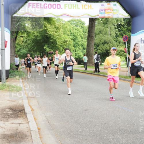 29.06.2025 - hella hamburg halbmarathon MichiJ http://msf.ph/oto/8200948 29.06.2025 10:21:32 Zwischen KM18-KM19 1686, 5070, 7965, 8883, 11199, 14293, 15054, 16505 meine-sportfotos.de