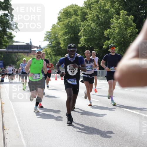 29.06.2025 - hella hamburg halbmarathon Jannik Wohlers http://msf.ph/oto/8201010 29.06.2025 09:47:45 Lombardsbrücke 1385, 1562, 1743, 2714, 2767, 3959, 4602, 4860, 5091, 5315, 6684, 6829, 6990, 8362, 8933, 10384, 10900, 11202, 11227, 11620, 11745, 11929, 12290, 12514, 12865, 13595, 13854, 14387, 14875, 14908, 14934, 15015, 15261, 15415, 15701, 15959, 16119, 16158, 17024, 17217, 18103, 18573, 18584, 18679, 18841 meine-sportfotos.de