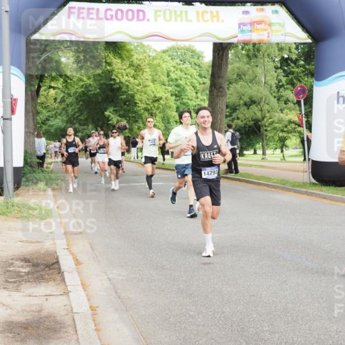 29.06.2025 - hella hamburg halbmarathon MichiJ http://msf.ph/oto/8201018 29.06.2025 10:21:33 Zwischen KM18-KM19 1686, 5070, 7965, 8883, 10484, 11169, 11199, 14293, 15054, 16505 meine-sportfotos.de