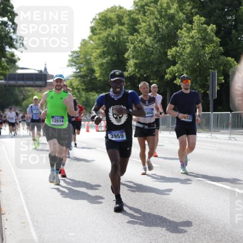 29.06.2025 - hella hamburg halbmarathon Jannik Wohlers http://msf.ph/oto/8201075 29.06.2025 09:47:45 Lombardsbrücke 1385, 1562, 1743, 2714, 2767, 3959, 4602, 4860, 5091, 5315, 6684, 6829, 6990, 8362, 8933, 10384, 10900, 11202, 11227, 11620, 11745, 11929, 12290, 12514, 12865, 13595, 13854, 14387, 14875, 14908, 14934, 15015, 15261, 15415, 15701, 15959, 16119, 16158, 17024, 17217, 18103, 18573, 18584, 18679, 18841 meine-sportfotos.de