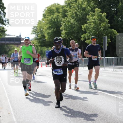 29.06.2025 - hella hamburg halbmarathon Jannik Wohlers http://msf.ph/oto/8201106 29.06.2025 09:47:45 Lombardsbrücke 1385, 1562, 1743, 2714, 2767, 3959, 4602, 4860, 5091, 5315, 6684, 6829, 6990, 8362, 8933, 10384, 10900, 11202, 11227, 11620, 11745, 11929, 12290, 12514, 12865, 13595, 13854, 14387, 14875, 14908, 14934, 15015, 15261, 15415, 15701, 15959, 16119, 16158, 17024, 17217, 18103, 18573, 18584, 18679, 18841 meine-sportfotos.de