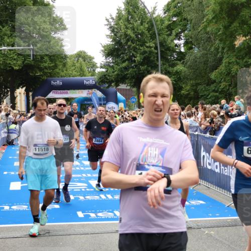 29.06.2025 - hella hamburg halbmarathon Zöllner http://msf.ph/oto/8201176 29.06.2025 10:47:27 Ziel 51, 1012, 2274, 2839, 2864, 2869, 5024, 5532, 5650, 6203, 8693, 9305, 10423, 11077, 11491, 11518, 13782, 14722, 15350, 15611, 15923, 16089, 16819, 18758, 18974 meine-sportfotos.de