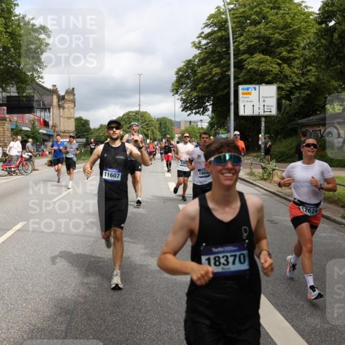 29.06.2025 - hella hamburg halbmarathon Yannick Fuchs http://msf.ph/oto/8201282 29.06.2025 10:44:44 20KM 1119, 1399, 1461, 1466, 1507, 1630, 1750, 1817, 2207, 3654, 4077, 4127, 4346, 5018, 5115, 6027, 6662, 6712, 6795, 7052, 7134, 7176, 7397, 7583, 7930, 7932, 8117, 8572, 8704, 8819, 9057, 10371, 11356, 11455, 11607, 12624, 13008, 13687, 13701, 13875, 14034, 14257, 14626, 15362, 15395, 15803, 15950, 16716, 16806, 17179, 17221, 17247, 17384, 18006, 18066, 18370, 18394, 18489, 18657, 18658, 18811 meine-sportfotos.de