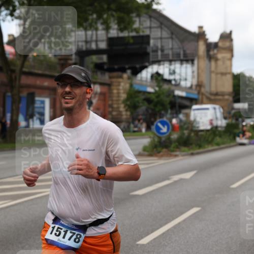 29.06.2025 - hella hamburg halbmarathon Yannick Fuchs http://msf.ph/oto/8201299 29.06.2025 10:32:02 20KM 1290, 2196, 2767, 4860, 5003, 5042, 5307, 5923, 6047, 6123, 6458, 7310, 9178, 9914, 10190, 10451, 11423, 12739, 12900, 13141, 13372, 13854, 14387, 14459, 14691, 14934, 15178, 15261, 15410, 15939, 16992, 17125, 17137, 18103, 18159, 18216, 18357, 18986 meine-sportfotos.de