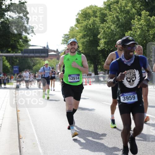 29.06.2025 - hella hamburg halbmarathon Jannik Wohlers http://msf.ph/oto/8201330 29.06.2025 09:47:46 Lombardsbrücke 1385, 1562, 1743, 2714, 2767, 3959, 4602, 4860, 5091, 5315, 6684, 6829, 6990, 8362, 8933, 10900, 11202, 11227, 11620, 11745, 11929, 12290, 12514, 13595, 13854, 14387, 14875, 14908, 14934, 15015, 15261, 15415, 15701, 15959, 16119, 16158, 17024, 17217, 18103, 18573, 18584, 18679, 18841 meine-sportfotos.de