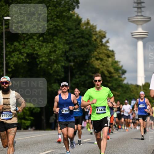 29.06.2025 - hella hamburg halbmarathon Dr. Thomas Lammeyer http://msf.ph/oto/8201338 29.06.2025 09:48:18 Kennedybrücke 1758, 2746, 3043, 3201, 5070, 5269, 5367, 5746, 6619, 6781, 7272, 8209, 8473, 9137, 9381, 10156, 10171, 10486, 10848, 11169 meine-sportfotos.de