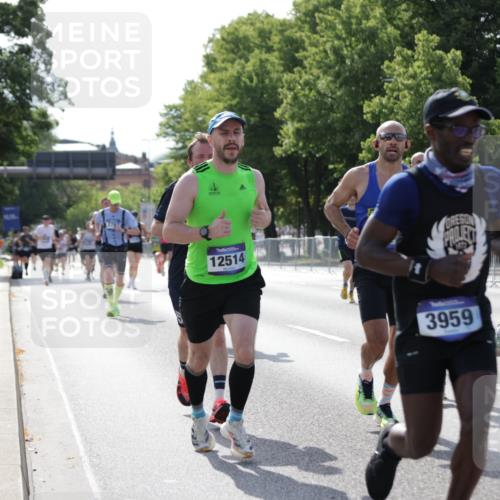29.06.2025 - hella hamburg halbmarathon Jannik Wohlers http://msf.ph/oto/8201490 29.06.2025 09:47:46 Lombardsbrücke 1385, 1562, 1743, 2714, 2767, 3959, 4602, 4860, 5091, 5315, 6684, 6829, 6990, 8362, 8933, 10900, 11202, 11227, 11620, 11745, 11929, 12290, 12514, 13595, 13854, 14387, 14875, 14908, 14934, 15015, 15261, 15415, 15701, 15959, 16119, 16158, 17024, 17217, 18103, 18573, 18584, 18679, 18841 meine-sportfotos.de