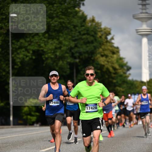 29.06.2025 - hella hamburg halbmarathon Dr. Thomas Lammeyer http://msf.ph/oto/8201552 29.06.2025 09:48:19 Kennedybrücke 1758, 2746, 3043, 3201, 5070, 5269, 5328, 5367, 5746, 6619, 6781, 7272, 8209, 9137, 9381, 10156, 10171, 10486, 10848, 11169 meine-sportfotos.de