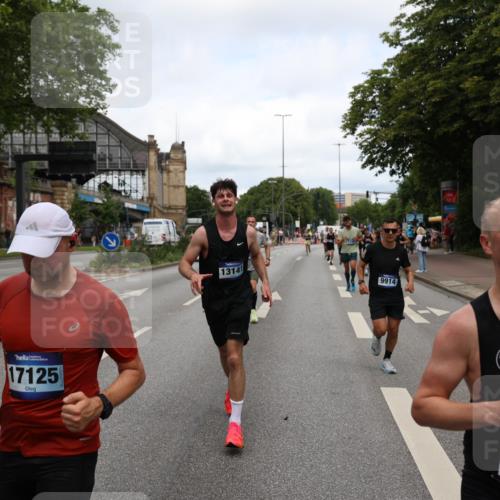 29.06.2025 - hella hamburg halbmarathon Yannick Fuchs http://msf.ph/oto/8201590 29.06.2025 10:32:03 20KM 1290, 2196, 2404, 2767, 3790, 4860, 5042, 5307, 5923, 6047, 6123, 6458, 7310, 9178, 9914, 10190, 10451, 11423, 12739, 12900, 13141, 13372, 13854, 14387, 14459, 14691, 14934, 15178, 15410, 15939, 16992, 17125, 17137, 18103, 18159, 18216, 18357, 18986 meine-sportfotos.de