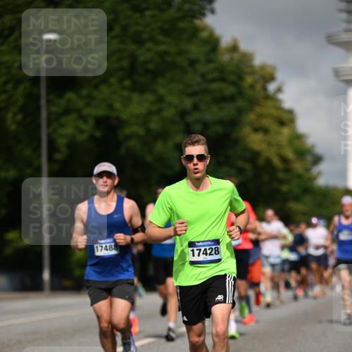 29.06.2025 - hella hamburg halbmarathon Dr. Thomas Lammeyer http://msf.ph/oto/8201639 29.06.2025 09:48:20 Kennedybrücke 1758, 2746, 3043, 3201, 5070, 5269, 5328, 5746, 6619, 6781, 7272, 8209, 9137, 9381, 10156, 10171, 10486, 11169 meine-sportfotos.de