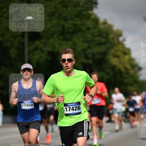 29.06.2025 - hella hamburg halbmarathon Dr. Thomas Lammeyer http://msf.ph/oto/8201723 29.06.2025 09:48:20 Kennedybrücke 1758, 2746, 3043, 3201, 5070, 5269, 5328, 5746, 6619, 6781, 7272, 8209, 9137, 9381, 10156, 10171, 10486, 11169 meine-sportfotos.de