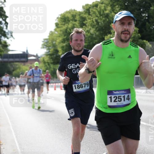 29.06.2025 - hella hamburg halbmarathon Jannik Wohlers http://msf.ph/oto/8201726 29.06.2025 09:47:47 Lombardsbrücke 1385, 1562, 1743, 2714, 2767, 3959, 4860, 5091, 5315, 6684, 6829, 6990, 8362, 8933, 10793, 10900, 11202, 11227, 11620, 11929, 12290, 12514, 13595, 13854, 14387, 14875, 14908, 14934, 15015, 15261, 15415, 15701, 15959, 16119, 16158, 17024, 17217, 18103, 18573, 18584, 18679 meine-sportfotos.de