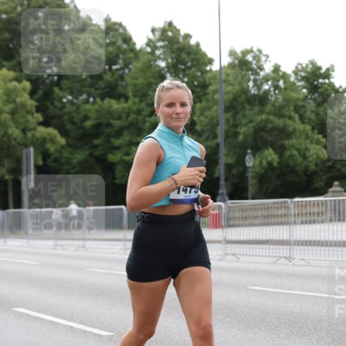 29.06.2025 - hella hamburg halbmarathon Jannik Wohlers http://msf.ph/oto/8201792 29.06.2025 10:25:30 Lombardsbrücke 1479, 1481, 3765, 4378, 4797, 5497, 6663, 8881, 10104, 10219, 11139, 11596, 11699, 11828, 11859, 12074, 12505, 12838, 12945, 12946, 14179, 14223, 16289, 16354, 16381, 16927, 17369, 19144 meine-sportfotos.de