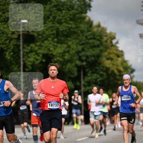 29.06.2025 - hella hamburg halbmarathon Dr. Thomas Lammeyer http://msf.ph/oto/8201816 29.06.2025 09:48:22 Kennedybrücke 1758, 2746, 3043, 3201, 5070, 5269, 5328, 5746, 6619, 6781, 7272, 8209, 8883, 9137, 9381, 10156, 10171, 10486, 11169, 11413 meine-sportfotos.de
