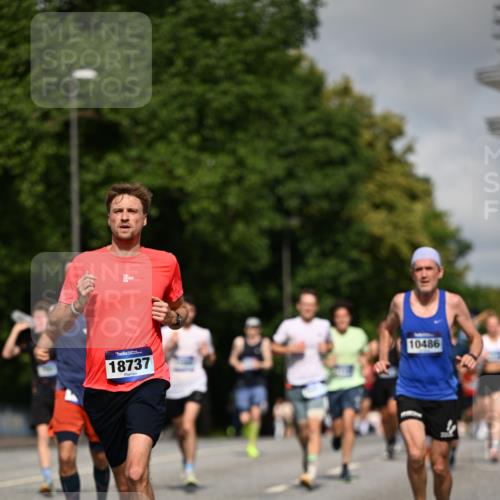 29.06.2025 - hella hamburg halbmarathon Dr. Thomas Lammeyer http://msf.ph/oto/8201872 29.06.2025 09:48:23 Kennedybrücke 1758, 2746, 3043, 3201, 5070, 5269, 5328, 5746, 6619, 6781, 7272, 8209, 8883, 9137, 9381, 10156, 10171, 10486, 11169, 11413 meine-sportfotos.de