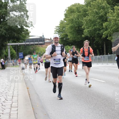 29.06.2025 - hella hamburg halbmarathon Jannik Wohlers http://msf.ph/oto/8201894 29.06.2025 10:25:31 Lombardsbrücke 1479, 1481, 3765, 4378, 4797, 5497, 6663, 8881, 10104, 10219, 11139, 11596, 11699, 11828, 11859, 12074, 12505, 12838, 12945, 12946, 14179, 14223, 16354, 16927, 17369, 19144 meine-sportfotos.de