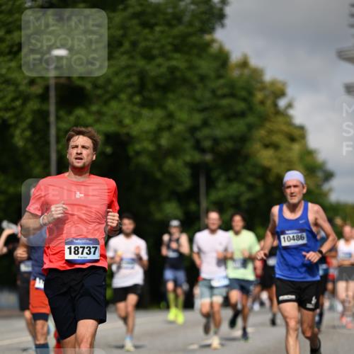 29.06.2025 - hella hamburg halbmarathon Dr. Thomas Lammeyer http://msf.ph/oto/8201917 29.06.2025 09:48:23 Kennedybrücke 1758, 2746, 3043, 3201, 5070, 5269, 5328, 5746, 6619, 6781, 7272, 8209, 8883, 9137, 9381, 10156, 10171, 10486, 11169, 11413 meine-sportfotos.de