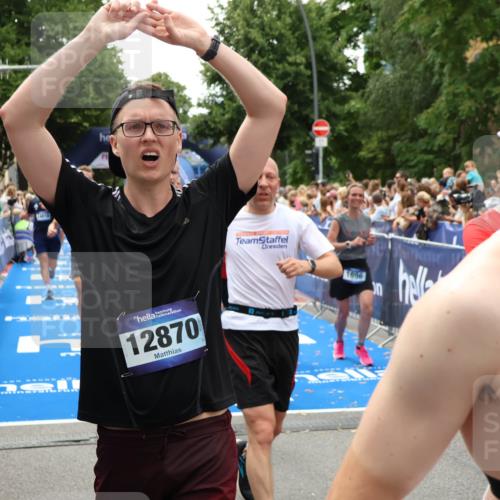 29.06.2025 - hella hamburg halbmarathon Zöllner http://msf.ph/oto/8201996 29.06.2025 10:47:41 Ziel 1070, 1320, 1696, 2284, 2708, 5889, 6009, 7962, 8023, 8927, 10969, 10988, 11283, 13948, 14618, 14619, 15451, 15478, 16205, 18104, 18970, 19181 meine-sportfotos.de