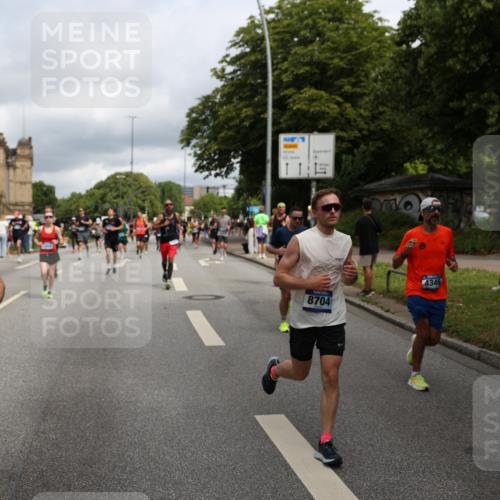 29.06.2025 - hella hamburg halbmarathon Yannick Fuchs http://msf.ph/oto/8202059 29.06.2025 10:44:46 20KM 1119, 1399, 1461, 1466, 1507, 1630, 1750, 1817, 2207, 2880, 3654, 4077, 4346, 4816, 5018, 5115, 6027, 6662, 6712, 6795, 7052, 7134, 7176, 7397, 7583, 7930, 7932, 8117, 8572, 8704, 8819, 9057, 10371, 11214, 11356, 11607, 12016, 12624, 13008, 13687, 13701, 13875, 14034, 14125, 14257, 14626, 15362, 15395, 15803, 15950, 16285, 16291, 16716, 17179, 17221, 17384, 18006, 18066, 18370, 18394, 18489, 18811 meine-sportfotos.de