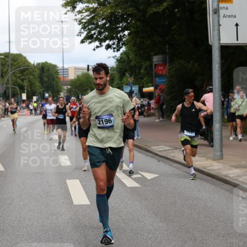 29.06.2025 - hella hamburg halbmarathon Yannick Fuchs http://msf.ph/oto/8202204 29.06.2025 10:32:06 20KM 1290, 2196, 2404, 2767, 3790, 5042, 5791, 5923, 6047, 6458, 9017, 9914, 10190, 10451, 11423, 12739, 12900, 13141, 13148, 13372, 13854, 14387, 14459, 14934, 15178, 15410, 16992, 17125, 17137, 18103, 18159, 18216, 18357, 18986 meine-sportfotos.de