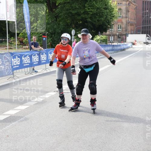 29.06.2025 - hella hamburg halbmarathon Strokosch-Dieckow http://msf.ph/oto/8202234 29.06.2025 09:52:33 Ziel 20024, 20138, 20264, 20265, 20266, 20350 meine-sportfotos.de