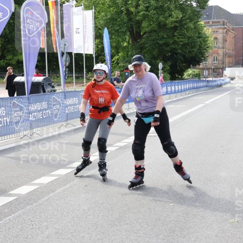 29.06.2025 - hella hamburg halbmarathon Strokosch-Dieckow http://msf.ph/oto/8202250 29.06.2025 09:52:34 Ziel 20024, 20138, 20264, 20265, 20266, 20350 meine-sportfotos.de