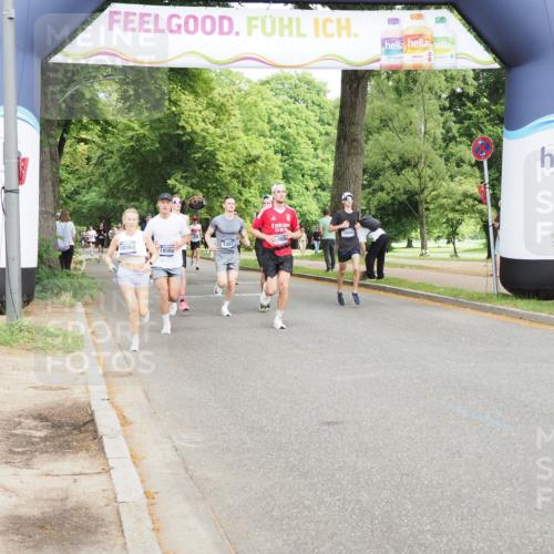 29.06.2025 - hella hamburg halbmarathon MichiJ http://msf.ph/oto/8202277 29.06.2025 10:21:45 Zwischen KM18-KM19 51, 2746, 3935, 6358, 7793, 8062, 10876, 11370, 12987, 14028, 16957, 18562, 18563 meine-sportfotos.de