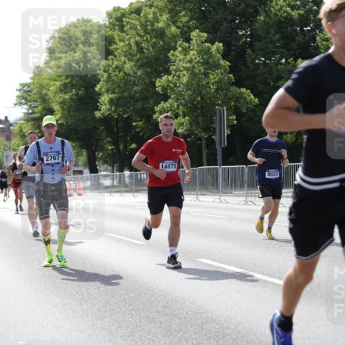 29.06.2025 - hella hamburg halbmarathon Jannik Wohlers http://msf.ph/oto/8202315 29.06.2025 09:47:49 Lombardsbrücke 1385, 1743, 2714, 2767, 3959, 4860, 5091, 5315, 6684, 6829, 6990, 8362, 8933, 10793, 10900, 11202, 11227, 11620, 11929, 12290, 12514, 13595, 13854, 14387, 14875, 14908, 15015, 15415, 15701, 15959, 16119, 16158, 17022, 17024, 17217, 17643, 18103, 18573, 18584, 18679 meine-sportfotos.de