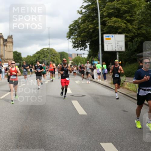 29.06.2025 - hella hamburg halbmarathon Yannick Fuchs http://msf.ph/oto/8202453 29.06.2025 10:44:47 20KM 1119, 1461, 1466, 1507, 1750, 1817, 2207, 2880, 3654, 4077, 4346, 4816, 5018, 5115, 6027, 6662, 6712, 6795, 7052, 7134, 7176, 7397, 7583, 7930, 7932, 8117, 8572, 8704, 8819, 9057, 11214, 11356, 11607, 12016, 12624, 12949, 13008, 13687, 13701, 13875, 14034, 14125, 14257, 14626, 15362, 15395, 15720, 15803, 15950, 16285, 16291, 16716, 17179, 17221, 17384, 18006, 18066, 18370, 18394, 18489, 18811 meine-sportfotos.de