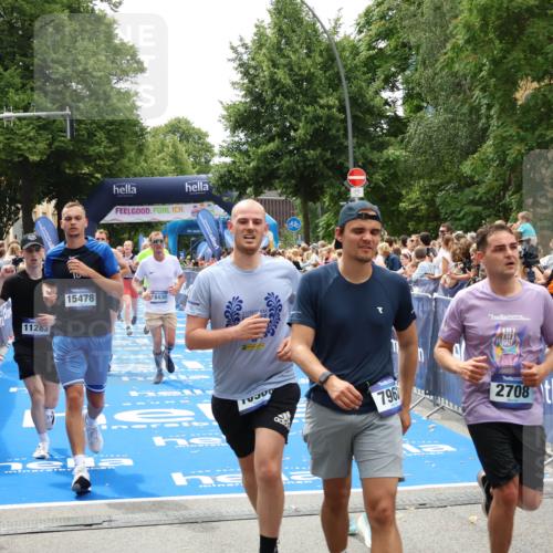 29.06.2025 - hella hamburg halbmarathon Zöllner http://msf.ph/oto/8202544 29.06.2025 10:47:49 Ziel 2340, 2708, 5915, 8564, 10988, 11283, 11961, 12679, 13948, 14383, 15478, 16205, 17229, 18356, 18430 meine-sportfotos.de