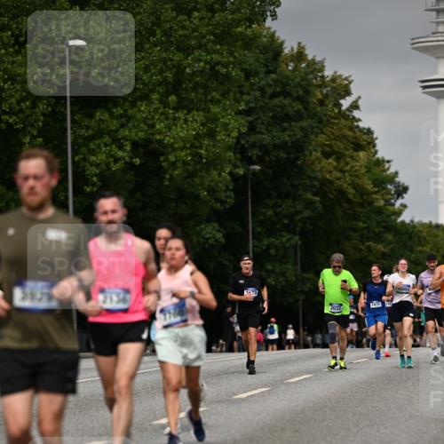 29.06.2025 - hella hamburg halbmarathon Dr. Thomas Lammeyer http://msf.ph/oto/8202630 29.06.2025 10:11:50 Kennedybrücke 1079, 1173, 1893, 1993, 2032, 2136, 3328, 3922, 3929, 4262, 5242, 5899, 6196, 6518, 6707, 6713, 6715, 6833, 7476, 7760, 8585, 9338, 9967, 10700 meine-sportfotos.de