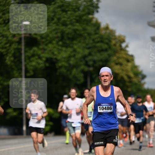 29.06.2025 - hella hamburg halbmarathon Dr. Thomas Lammeyer http://msf.ph/oto/8202640 29.06.2025 09:48:24 Kennedybrücke 1758, 2746, 3043, 3201, 4050, 5070, 5269, 5328, 5746, 6619, 6781, 7272, 8209, 8883, 9137, 9381, 10156, 10171, 10486, 11169, 11413 meine-sportfotos.de
