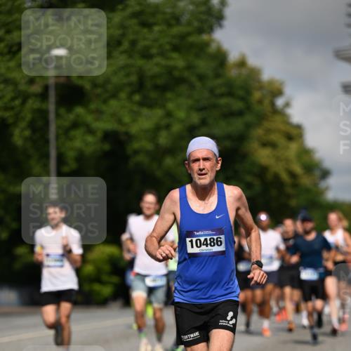 29.06.2025 - hella hamburg halbmarathon Dr. Thomas Lammeyer http://msf.ph/oto/8202714 29.06.2025 09:48:24 Kennedybrücke 1758, 2746, 3043, 3201, 4050, 5070, 5269, 5328, 5746, 6619, 6781, 7272, 8209, 8883, 9137, 9381, 10156, 10171, 10486, 11169, 11413 meine-sportfotos.de