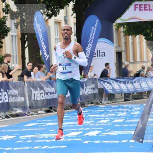 29.06.2025 - hella hamburg halbmarathon Strokosch-Dieckow http://msf.ph/oto/8202716 29.06.2025 10:02:15 Ziel 11, 25 meine-sportfotos.de